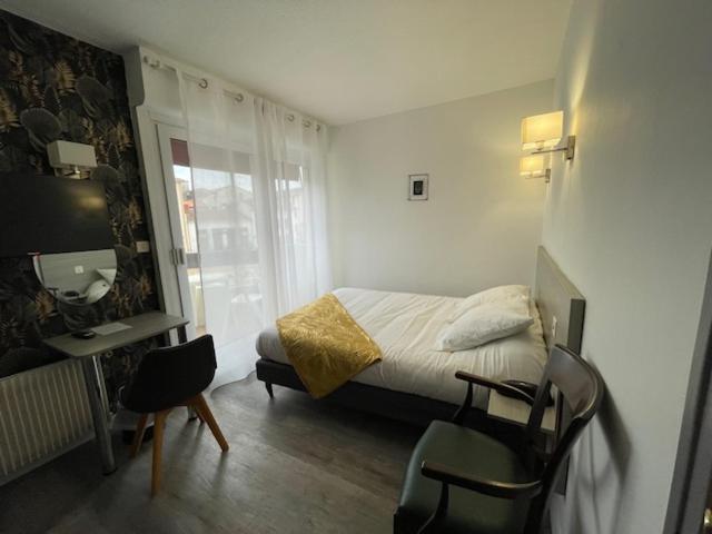 Hotel Bains Sarrailh Дакс Екстериор снимка